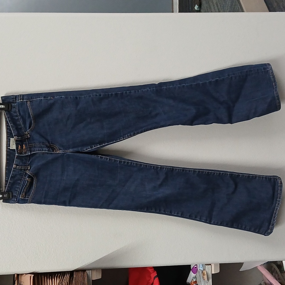 Gap essential bootcut jeans Size 6/28